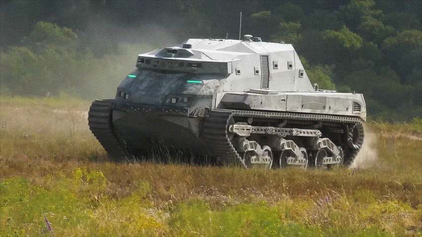 DARPA Testing This Autonomous Tank With Glowing “Eyes” | RealClearDefense